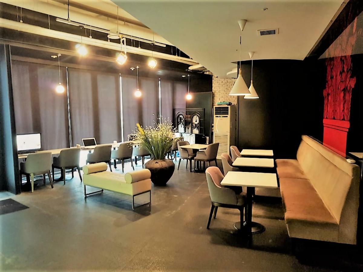 Bolton Hotel 3*